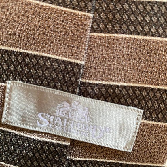 EUC Stafford Executive 100% Silk Tie - Picture 2 of 3
